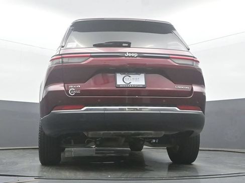 Used 2024 Jeep Grand Cherokee Laredo AWD/4WD image 48
