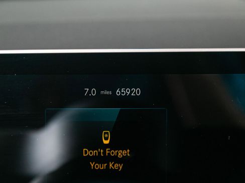 Used 2021 Mercedes-Benz GLB 250 image 16