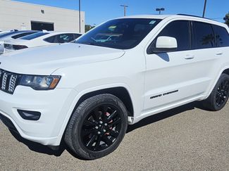 Used 2018 Jeep Grand Cherokee Altitude image 1