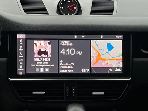 Used 2020 Porsche Cayenne image 18