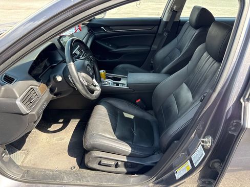 Used 2019 Honda Accord Touring image 8
