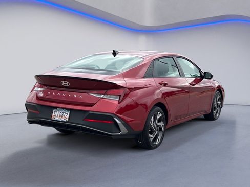 Certified 2025 Hyundai Elantra Sport FWD image 5