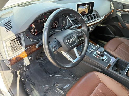 Used 2018 Audi Q5 Prestige w/ Prestige Package image 26