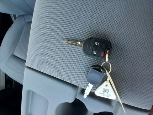 Used 2013 Ford F150 XLT w/ XLT Chrome Pkg RWD image 25