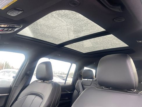 New 2025 Jeep Grand Cherokee L Limited w/ Luxury Tech Group II image 19