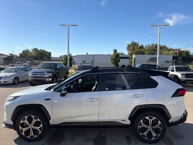Used 2023 Toyota RAV4 XSE w/ Weather Package AWD/4WD image 4