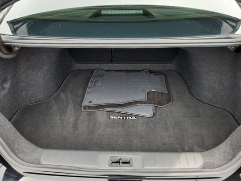 Certified 2021 Nissan Sentra SR w/ SR Premium Package FWD image 8