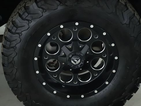 Used 2018 Jeep Wrangler Unlimited Sport S image 10