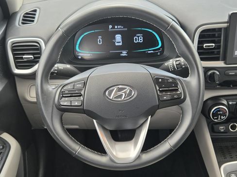 Used 2026 Hyundai Venue SEL FWD image 14