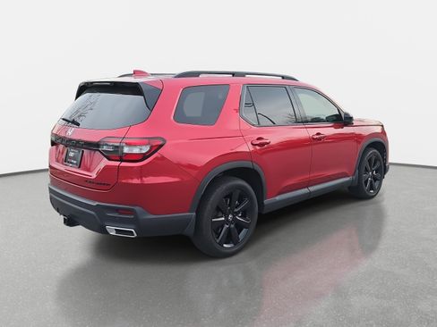 Used 2025 Honda Pilot Black Edition image 5