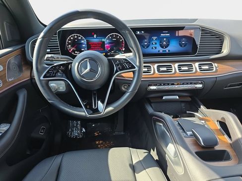 Used 2025 Mercedes-Benz GLE 350 4MATIC image 19