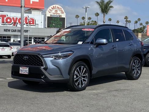 Certified 2024 Toyota Corolla Cross XLE w/ Convenience Package FWD image 38