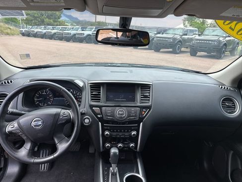 Used 2020 Nissan Pathfinder SV AWD/4WD image 24