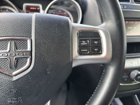 Used 2017 Dodge Journey SXT w/ Comfort/Convenience Group FWD image 11