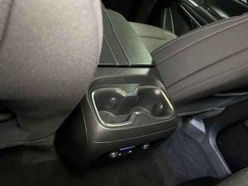 Used 2025 Chevrolet Traverse LT w/ Sun and Wheel Package image 50