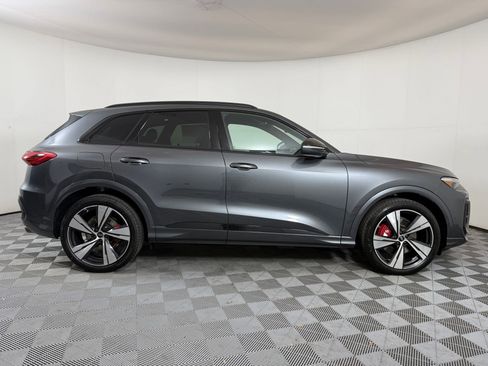 New 2025 Audi SQ5 Premium Plus image 7