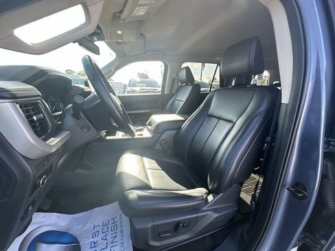 Used 2023 Ford Expedition XLT RWD image 14