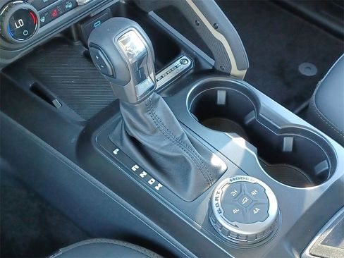 New 2025 Ford Bronco Badlands image 40