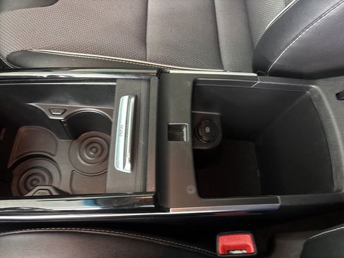 Used 2022 Kia Niro EX image 34