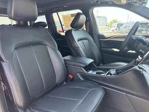 Used 2026 Jeep Grand Cherokee Limited Reserve image 32