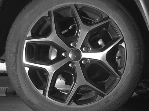 Used 2025 Jeep Compass Limited image 15