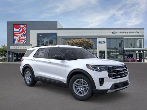 New 2026 Ford Explorer Active w/ Active Comfort Package RWD image 7