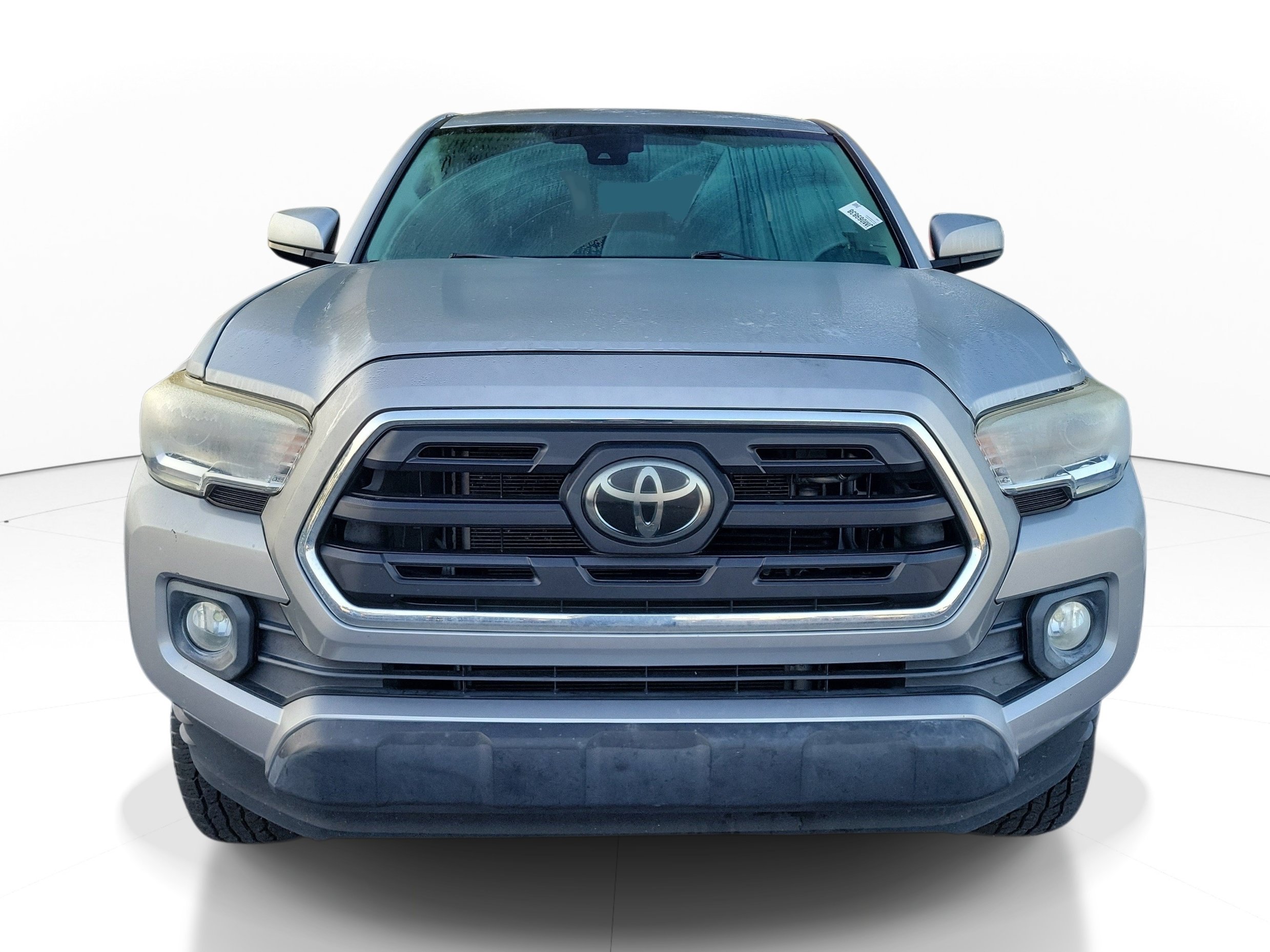 Used 2018 Toyota Tacoma SR5 RWD image 2