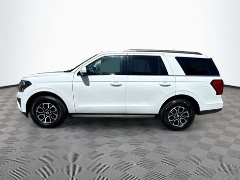Used 2024 Ford Expedition XLT AWD/4WD image 9