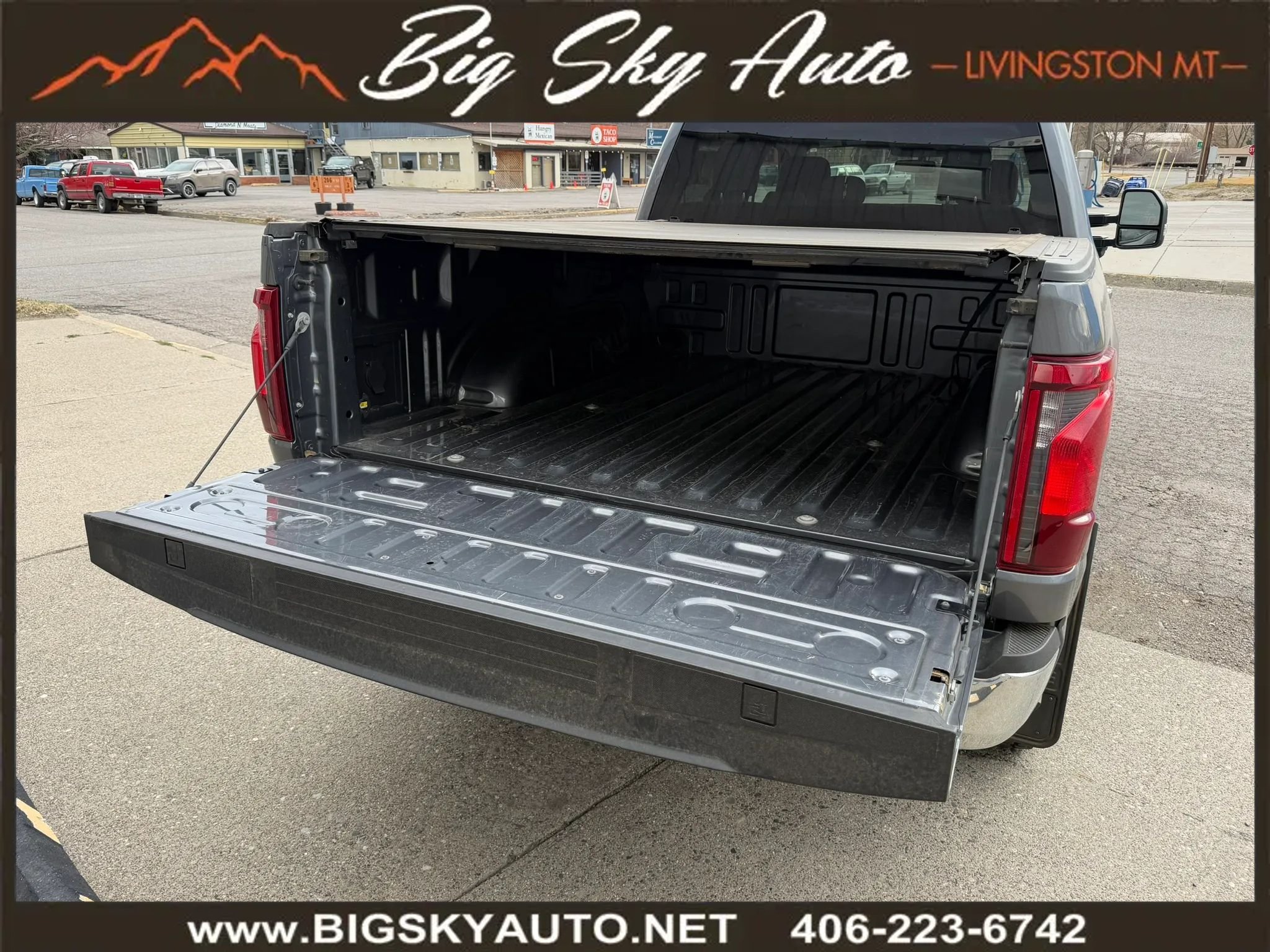 Used 2024 Ford F150 XLT w/ Mobile Office Package AWD/4WD image 9