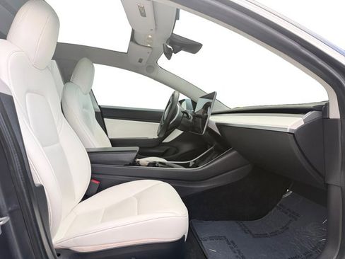Used 2020 Tesla Model 3 Long Range image 12