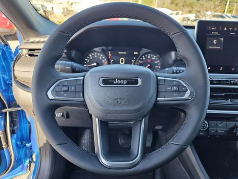 New 2026 Jeep Compass Latitude image 19