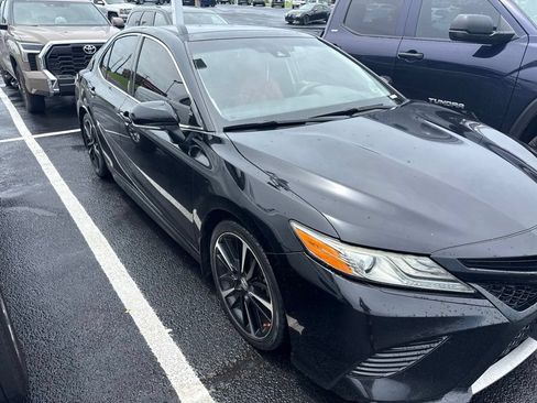 Used 2019 Toyota Camry XSE FWD image 2
