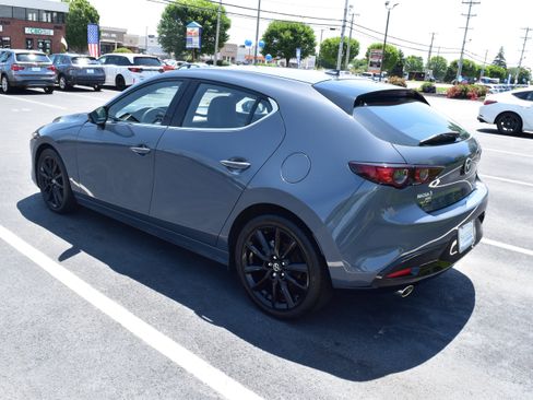 Used 2020 MAZDA MAZDA3 AWD Hatchback w/ Premium Pkg image 4