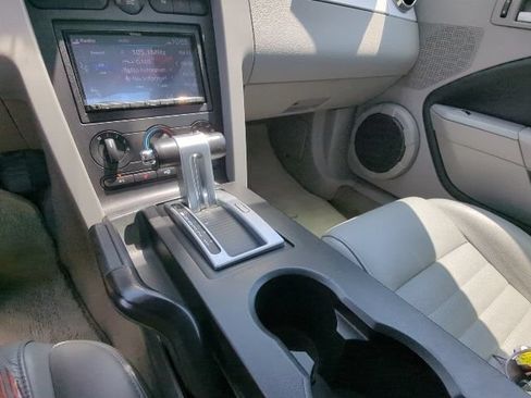 Used 2007 Ford Mustang GT RWD image 16