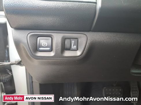 Used 2017 GMC Acadia SLT FWD image 19