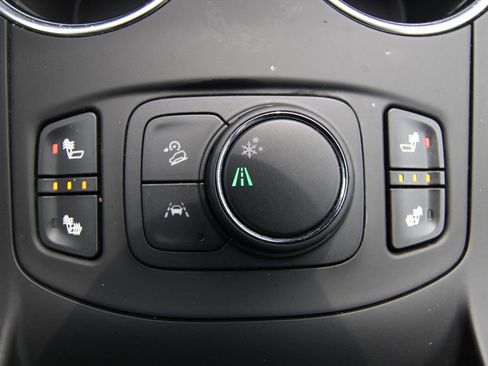 Used 2024 GMC Terrain SLT FWD image 11