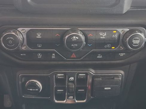 Used 2020 Jeep Gladiator Sport w/ Quick Order Package 24S AWD/4WD image 17