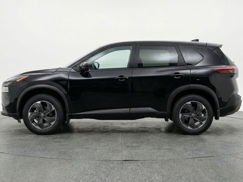 Used 2025 Nissan Rogue SV image 5