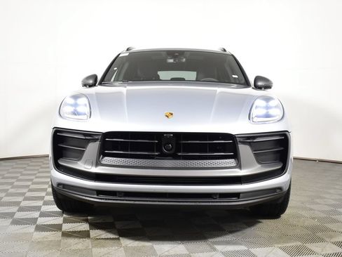 Used 2026 Porsche Macan AWD/4WD image 10