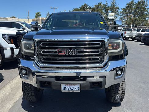 Used 2015 GMC Sierra 2500 SLE w/ SLE Preferred Package AWD/4WD image 4