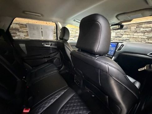 Used 2023 Ford Edge Titanium AWD/4WD image 33