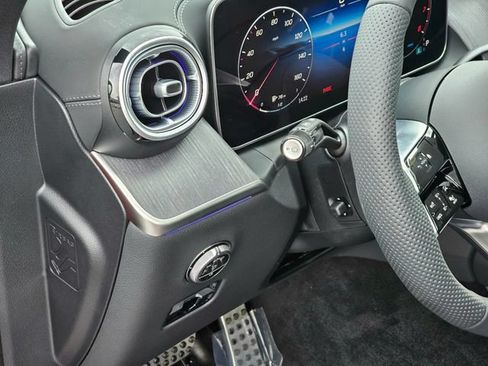 New 2027 Mercedes-Benz GLC 300 4MATIC image 16