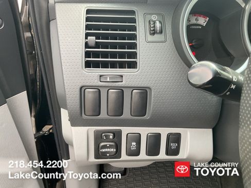 Used 2012 Toyota Tacoma 4x4 Access Cab w/ SR5 Pkg image 26