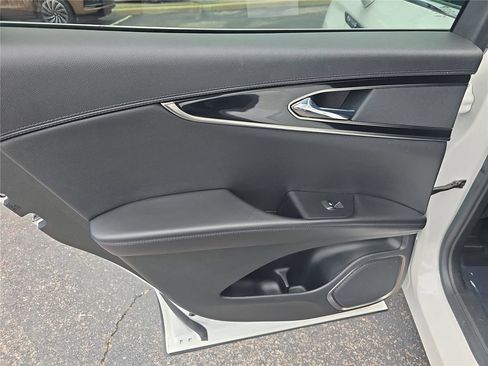 Certified 2023 Lincoln Nautilus FWD image 11