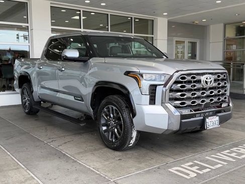 Used 2023 Toyota Tundra Platinum AWD/4WD image 6