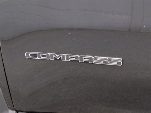 Used 2019 Jeep Compass Limited image 11