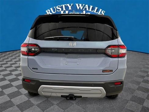 New 2025 Honda Pilot TrailSport image 4