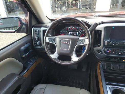 Used 2018 GMC Sierra 1500 SLT AWD/4WD image 14