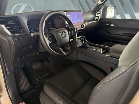 Certified 2026 Lexus GX 550 AWD/4WD image 10