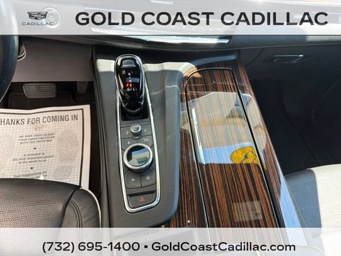 Used 2023 Cadillac Escalade Premium Luxury AWD/4WD image 32